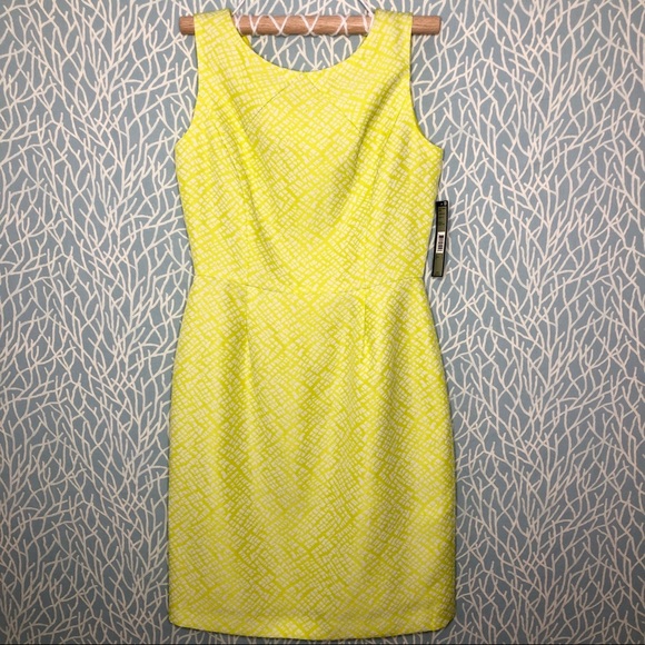 Tahari Sleeveless Two-Tone Jacquard Sheath Dress. - Picture 4 of 8